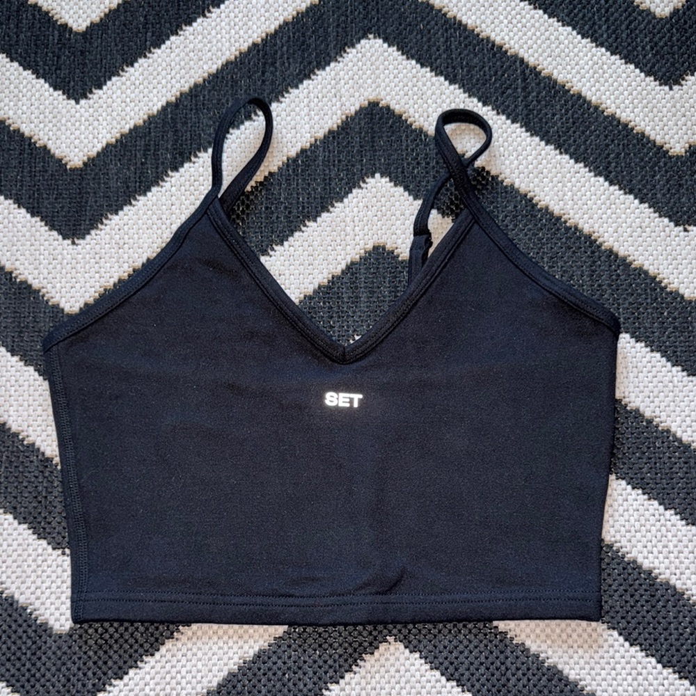 NWOT Set Active FORMCLOUD MINI V LONGLINE BRA crop top black Medium M